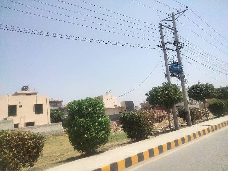 3 Marla Plot Available For sale In Bismillah Housing scheme G-T Road Manwan Lahore Plot Available On Very Lucrative Location 1