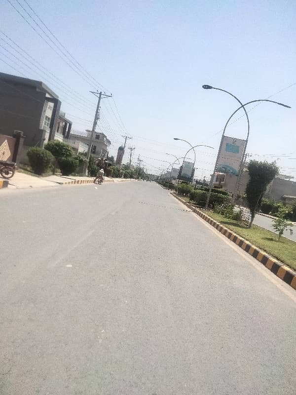 3 Marla Plot Available For sale In Bismillah Housing scheme G-T Road Manwan Lahore Plot Available On Very Lucrative Location 3