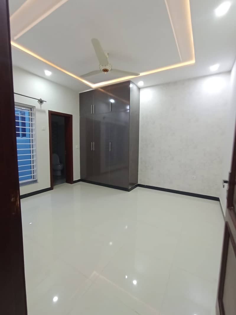 10 MARLA BRAND NEW HOUSE FOR SALE IN C BLOCK FAISAL TOWN STADIUM FACE 21