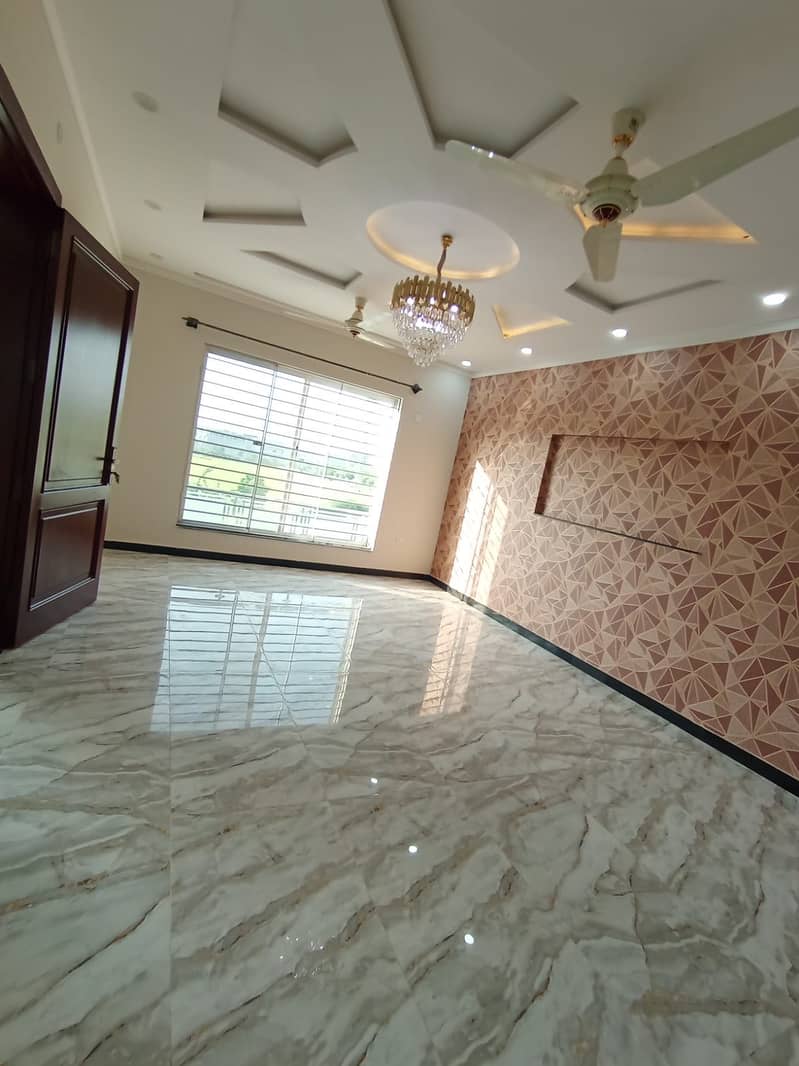 10 MARLA BRAND NEW HOUSE FOR SALE IN C BLOCK FAISAL TOWN STADIUM FACE 33