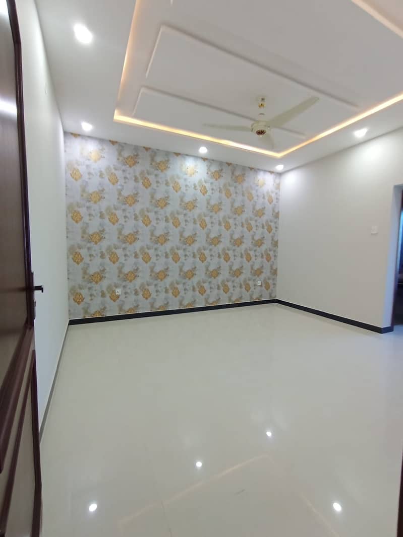 10 MARLA BRAND NEW HOUSE FOR SALE IN C BLOCK FAISAL TOWN STADIUM FACE 40