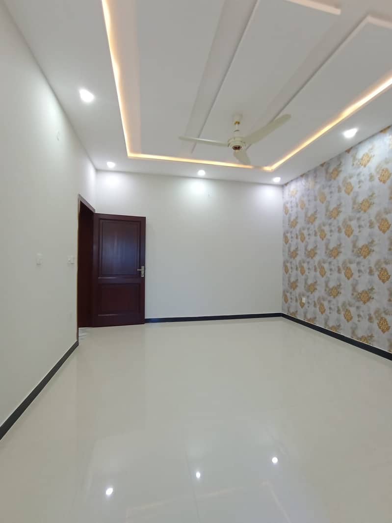 10 MARLA BRAND NEW HOUSE FOR SALE IN C BLOCK FAISAL TOWN STADIUM FACE 43