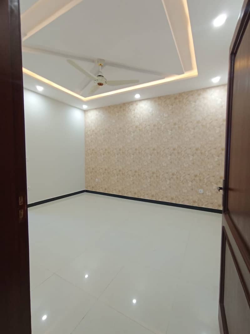 10 MARLA BRAND NEW HOUSE FOR SALE IN C BLOCK FAISAL TOWN STADIUM FACE 44