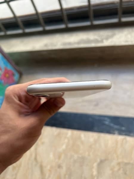 iphone 11 64gb 4