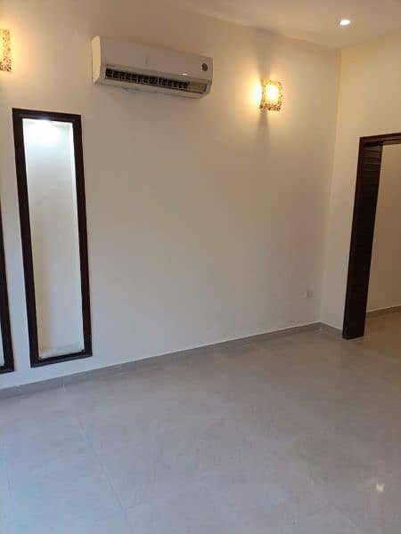 8 Marla New House For Rent in bahria Town lahore 9