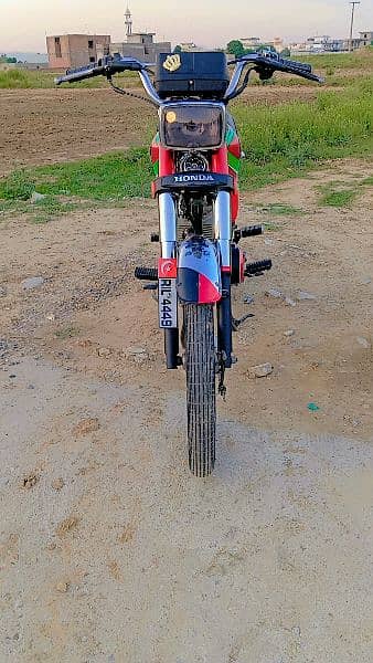 honda 125 13 model ha Rawalpindi Ka number laga hoya ha 2