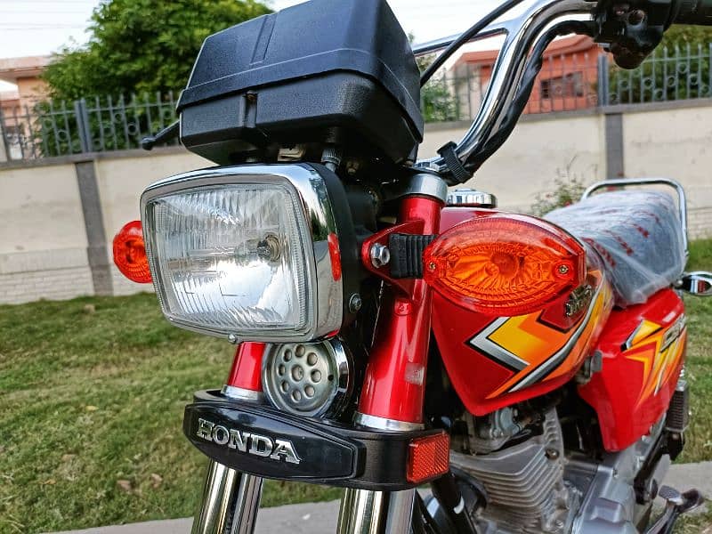 Honda 125 2021 03283767676 6