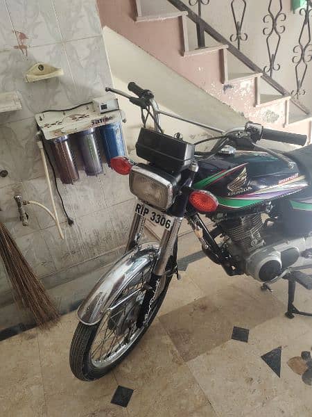 Honda 125 2014 model 2015 register Rawalpindi Number 1st owner 2