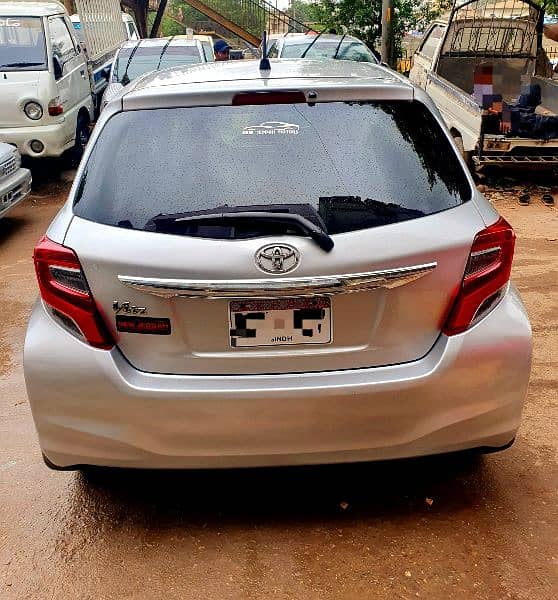 Toyota Vitz 2014 12