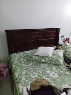 bedroom set without dressing  table with mattress