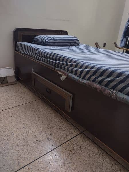 single Bed made  by pure sheesham wood 0