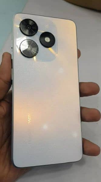 tecno spark 20 c 8/128 gb Price final hai  03004788557 contact 0