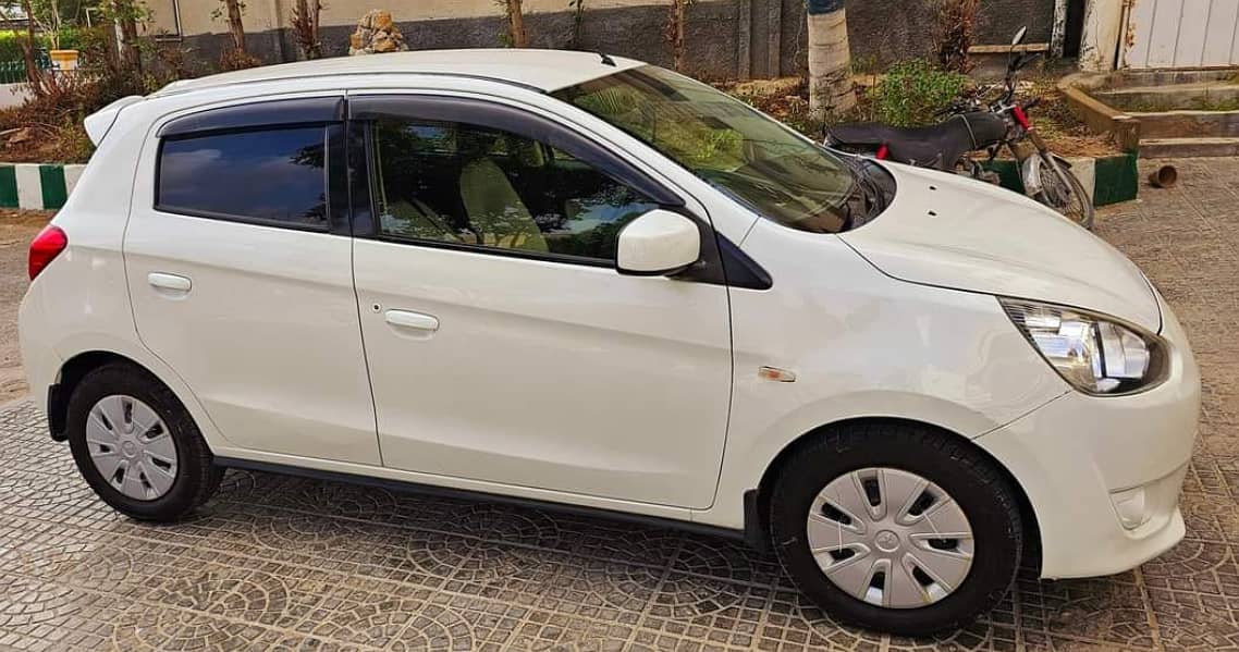 Mitsubishi Mirage 2015 2012/2015 3