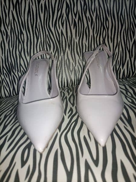 Catwalk
Lilac Pointed Slingback Heel 5