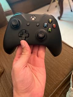 Xbox One S - Wireless Controller for sale, Excellent Condition!