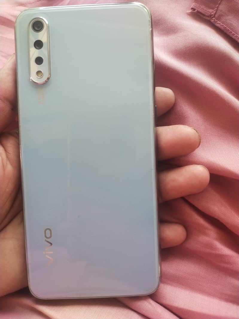 vivo s1  8.256 gb secreen finger All ok dual sim PTA Aprof. 10/10 3