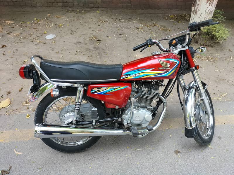 Honda Totally Genion bike. . . 1