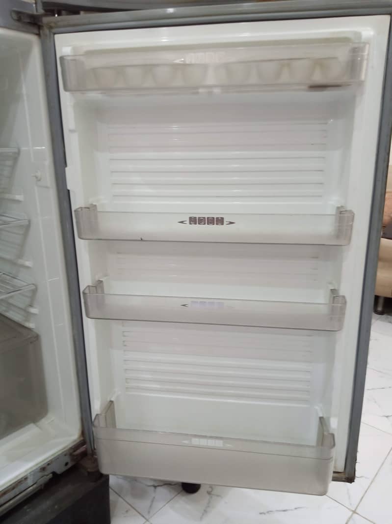 Dawlance Refrigerator Model 9188 WBM 4