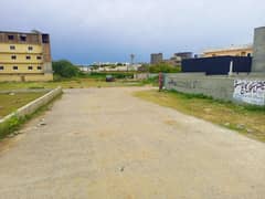 10 marla carnor plot available for sale prime location Paris city f block. 0