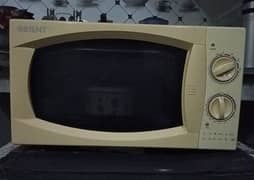 20 L- PEL Microwave oven in good condition