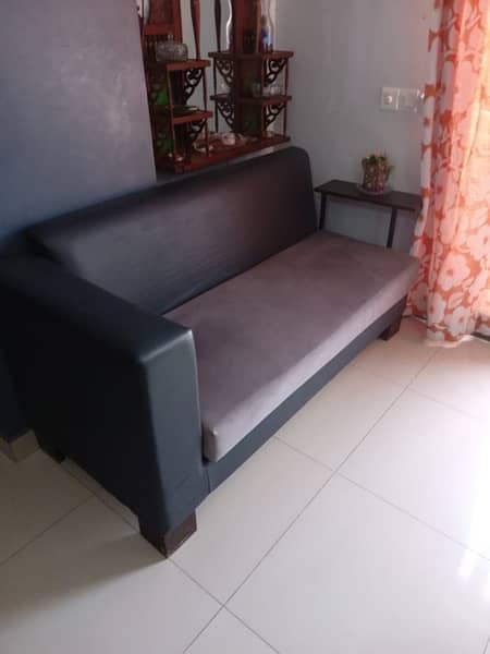 sofa from Hoid 1