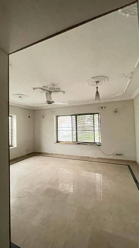 3 Kenal Farm House (13Bedrooms 13Bath) for Rent in D-17 Islamabad also for Commercial School Office, and Residence, 16