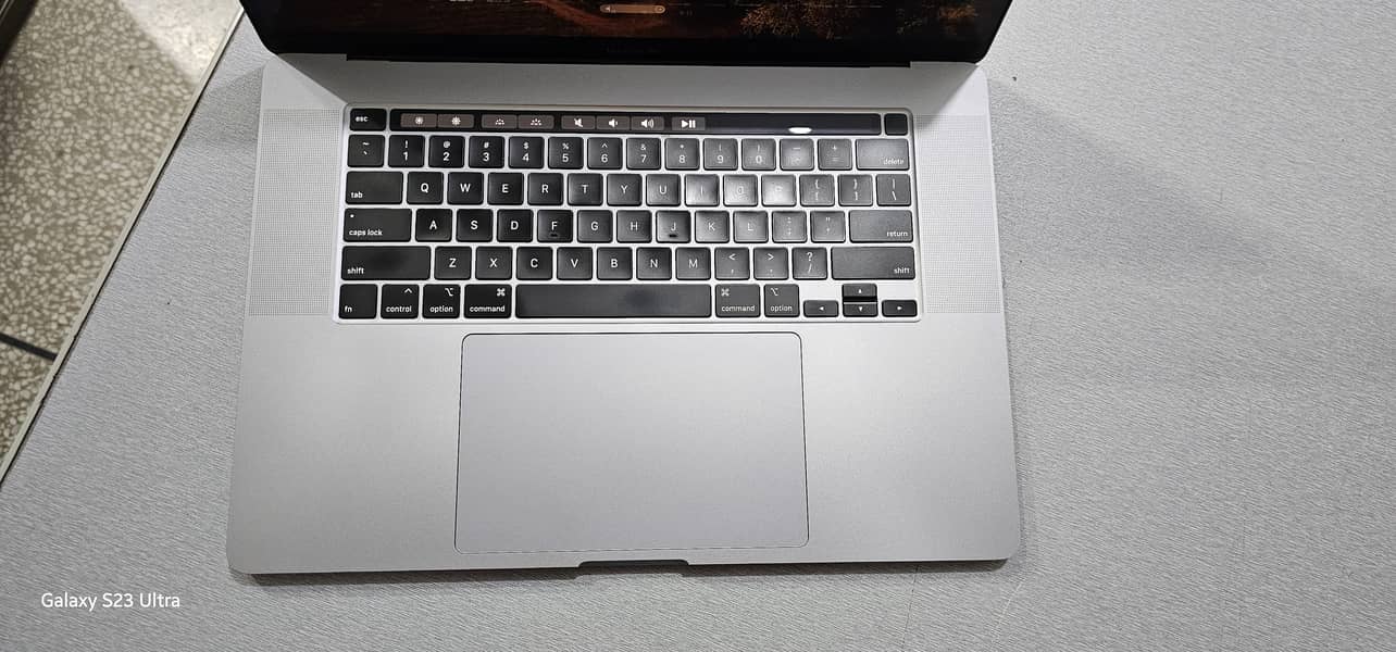 MacBook Pro 2019 1