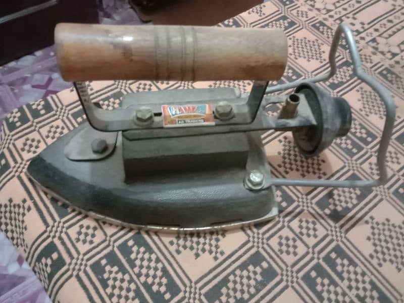 gas iron available for sale in good condition 2