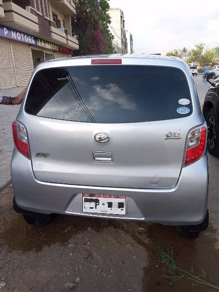 Daihatsu Mira 2012 3