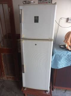 dawlance fridge good condition 0