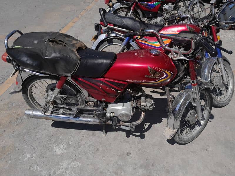 Honda CD 70 2015 6