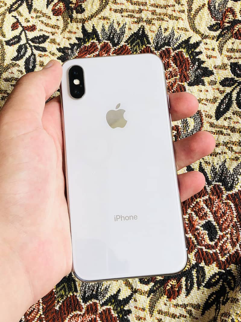 iPhone X White color 0