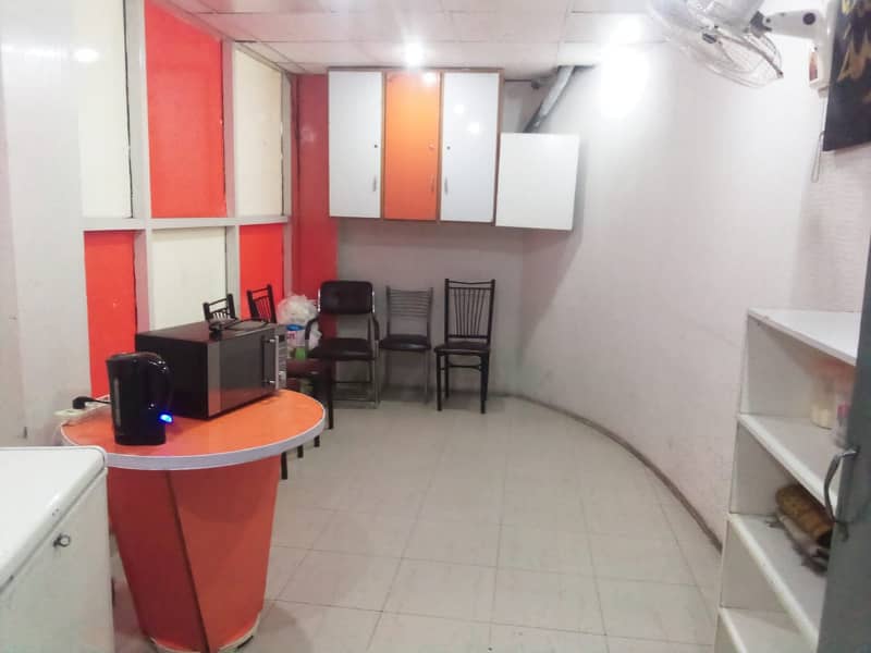 Area 2500 Sqft Fully Furnished Corporate Office in Main Boulevard Road Garden Town Lahore 11