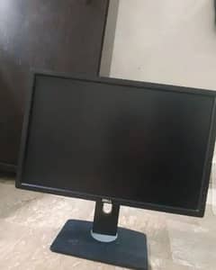 Dell 24inch LED disply mai 3 4 lines hai