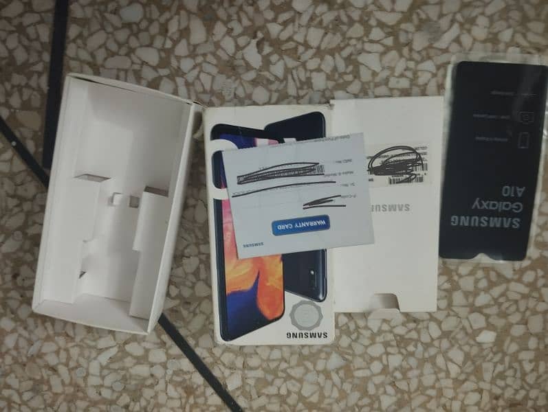 GALAXY A10 2/32 10/10 Condition + Original Charger & Warrenty card 6