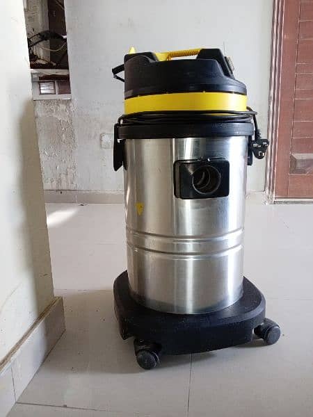 vaccum cleaner used condition 10/9 0