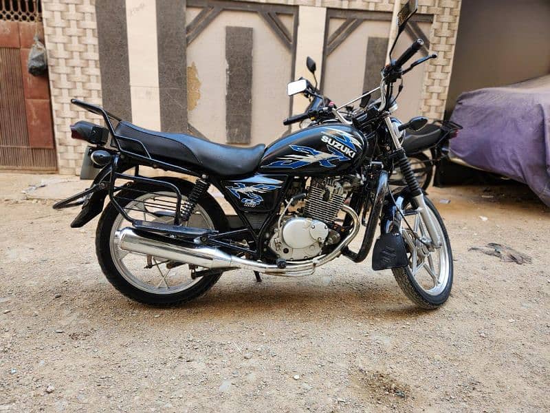 Suzuki GS 150 SE 2020-2021 3