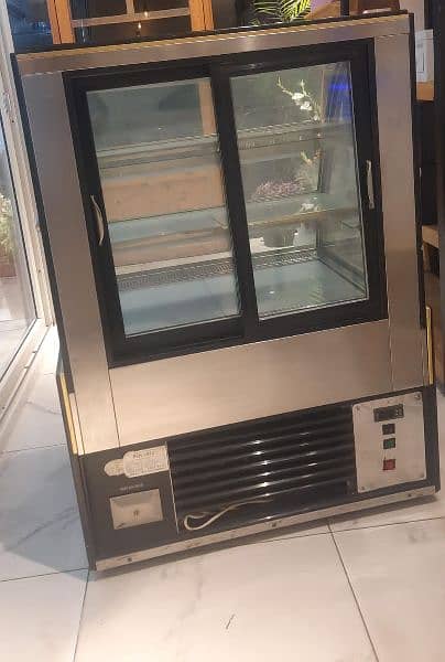 cake chiller for bakery or sweet shop 2