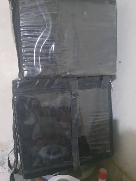 fryer , family pan and delivery bag for sale. 10