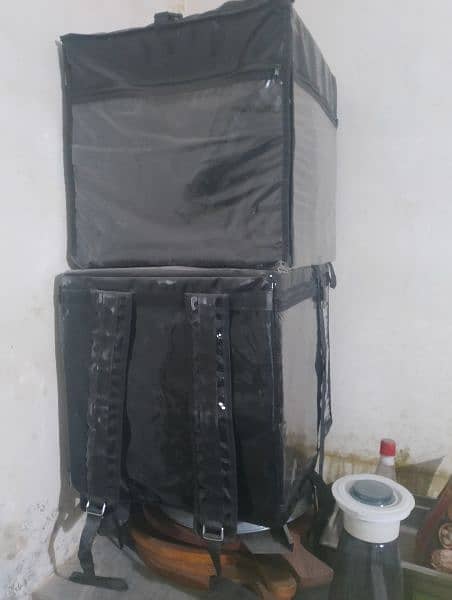 fryer , family pan and delivery bag for sale. 13