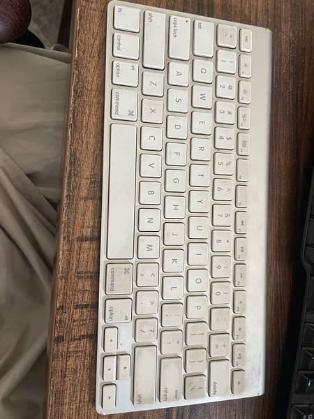 Apple keyboard 0