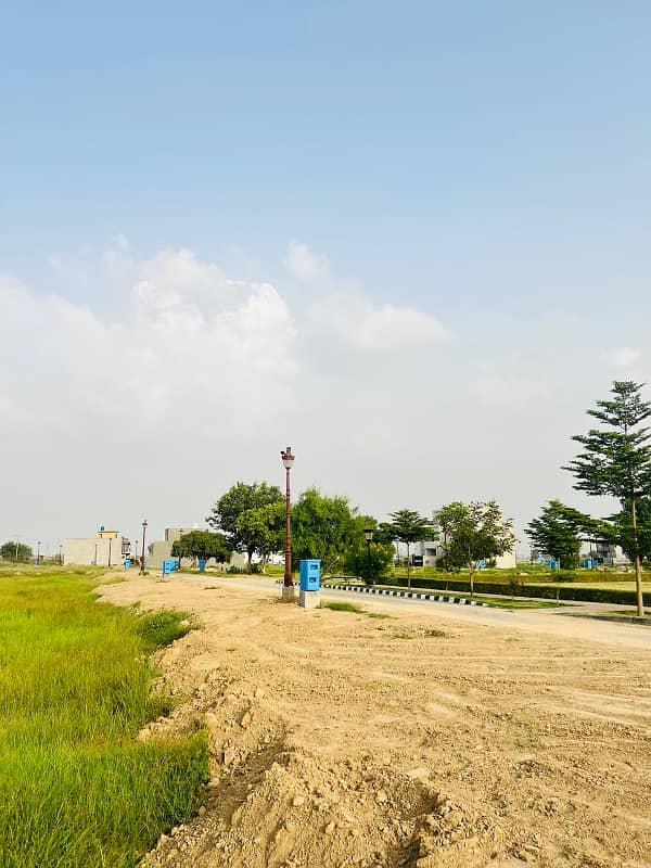 Near to Park And Main Boulevard 7 Marla Plot For Sale In Lake City Sector M-7 Block C-3 2