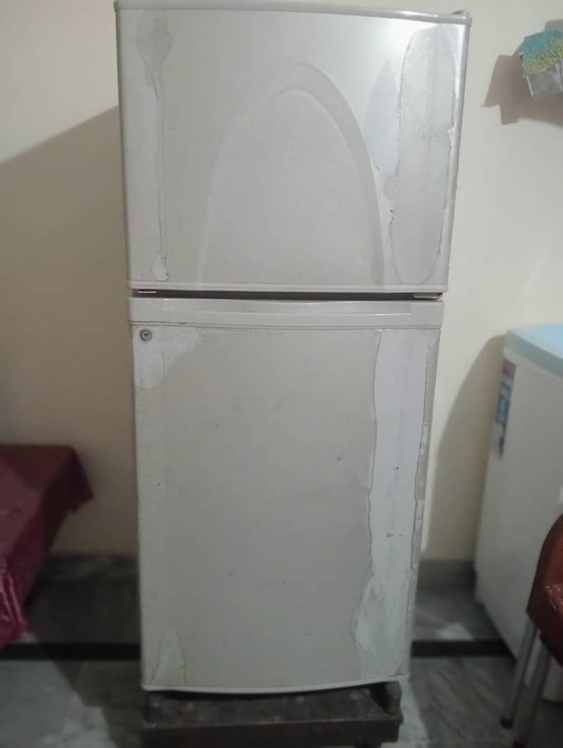 Dowlance Refrigerator For Sale 1