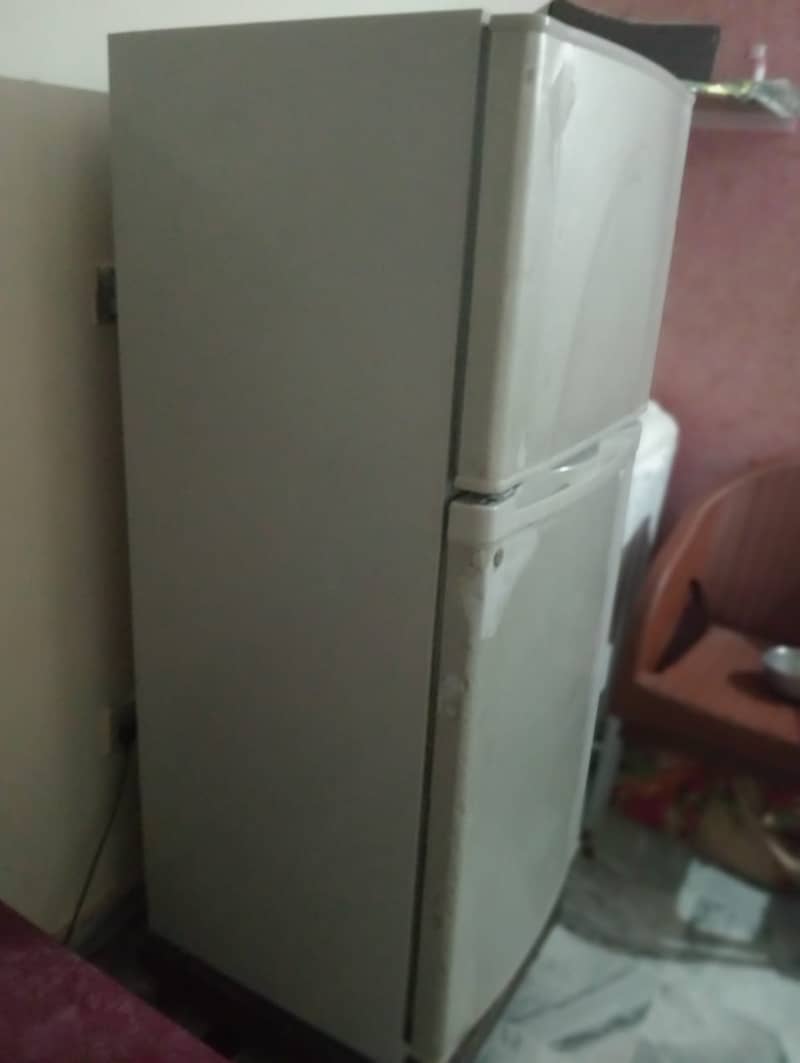 Dowlance Refrigerator For Sale 2