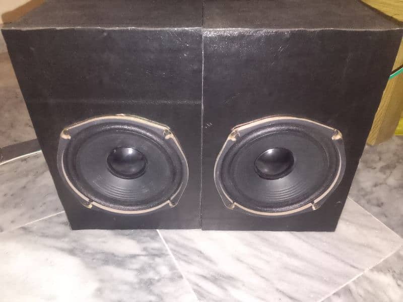 speakers toyota 5