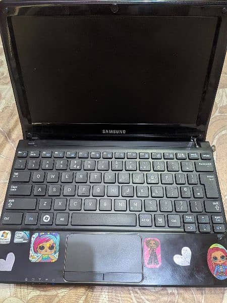 Samsung small size Laptop for sell 03471164257 9