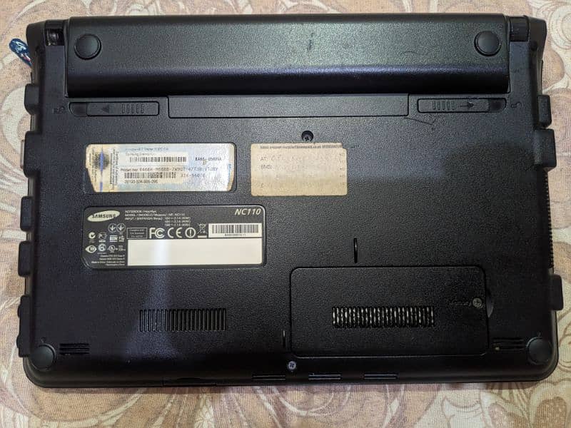 Samsung small size Laptop for sell 03471164257 10