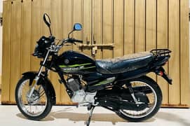 YB125 Z 2K24 Black 10 By 10 looks like brand New