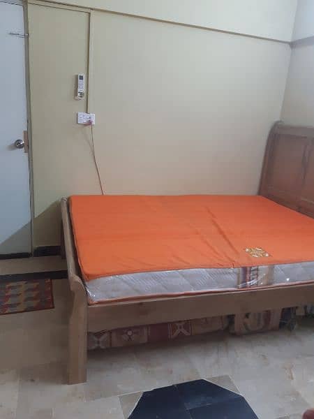 Queen size bed for selling 1