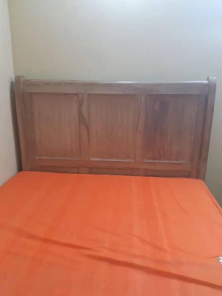 Queen size bed for selling 2